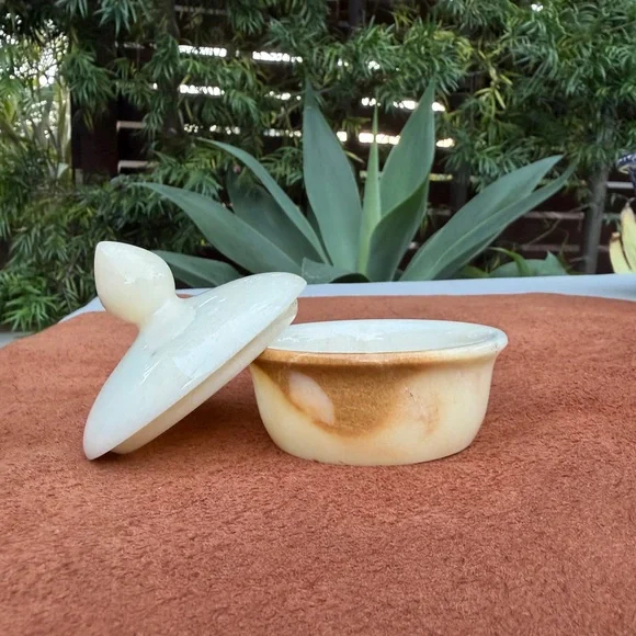 Vintage Mid Century Modern Alabaster Trinket Jar - Picture 2 of 3